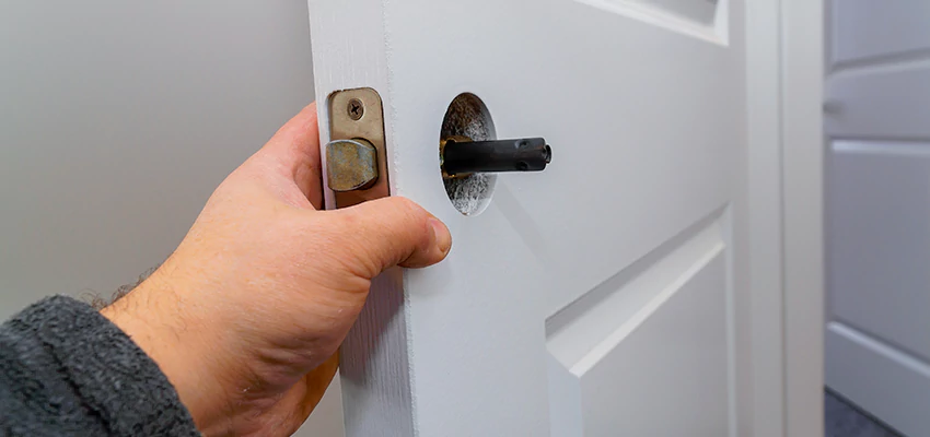 Nighttime Locksmith For Lock Repair in Palm Springs, CA