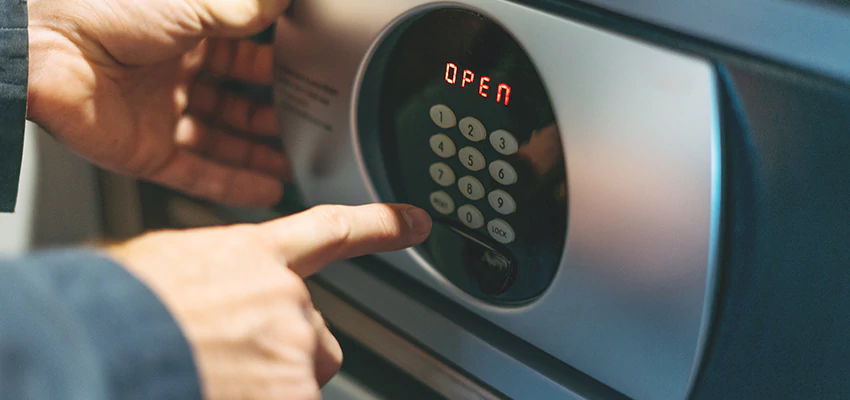 Cash Safe Openers in Palm Springs, California