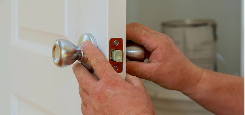 AAA Locksmiths For lock Replacement in Palm Springs, California